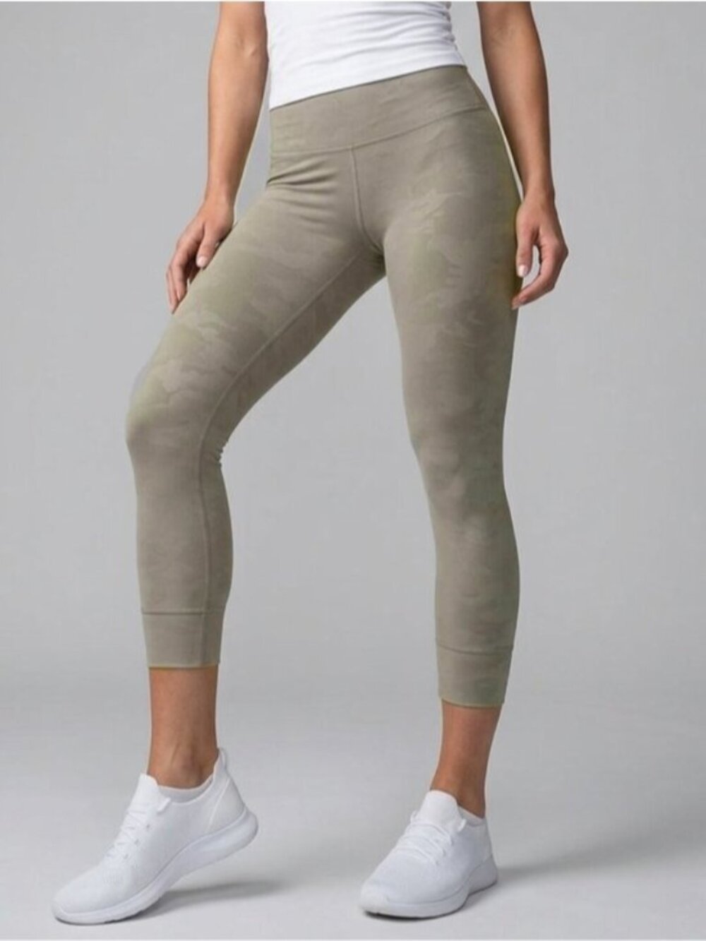 Zyia Active Camo Crop Leggings